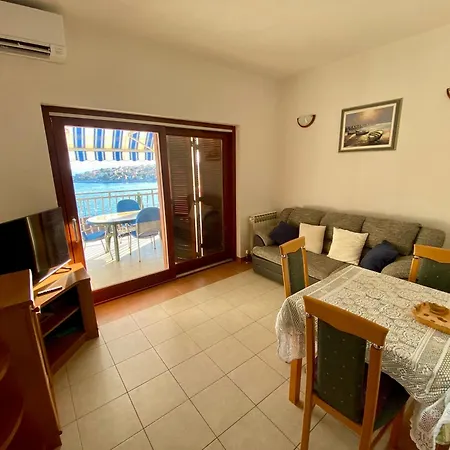 Πανσιόν Eden Adults Only Τρογκίρ