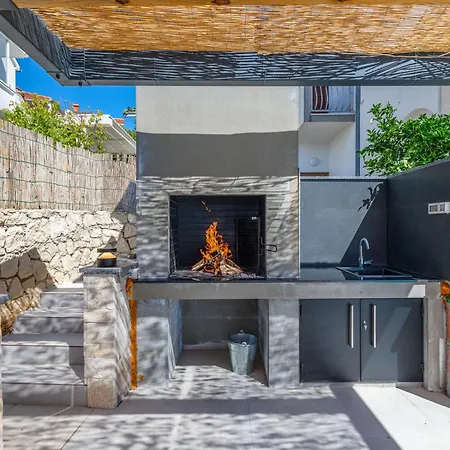 Πανσιόν Eden Adults Only 3*