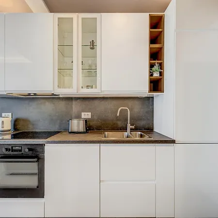 Eden Adults Only Πανσιόν