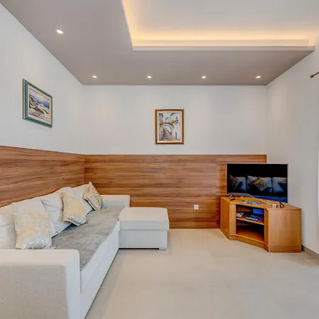 Πανσιόν Eden Adults Only