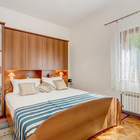 Πανσιόν Eden Adults Only Τρογκίρ